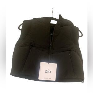 NWT Alo Yoga fast lane puffer vest BLACK Size XS